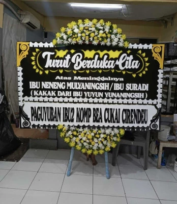 Papan Bunga di Pusat Kota Manado